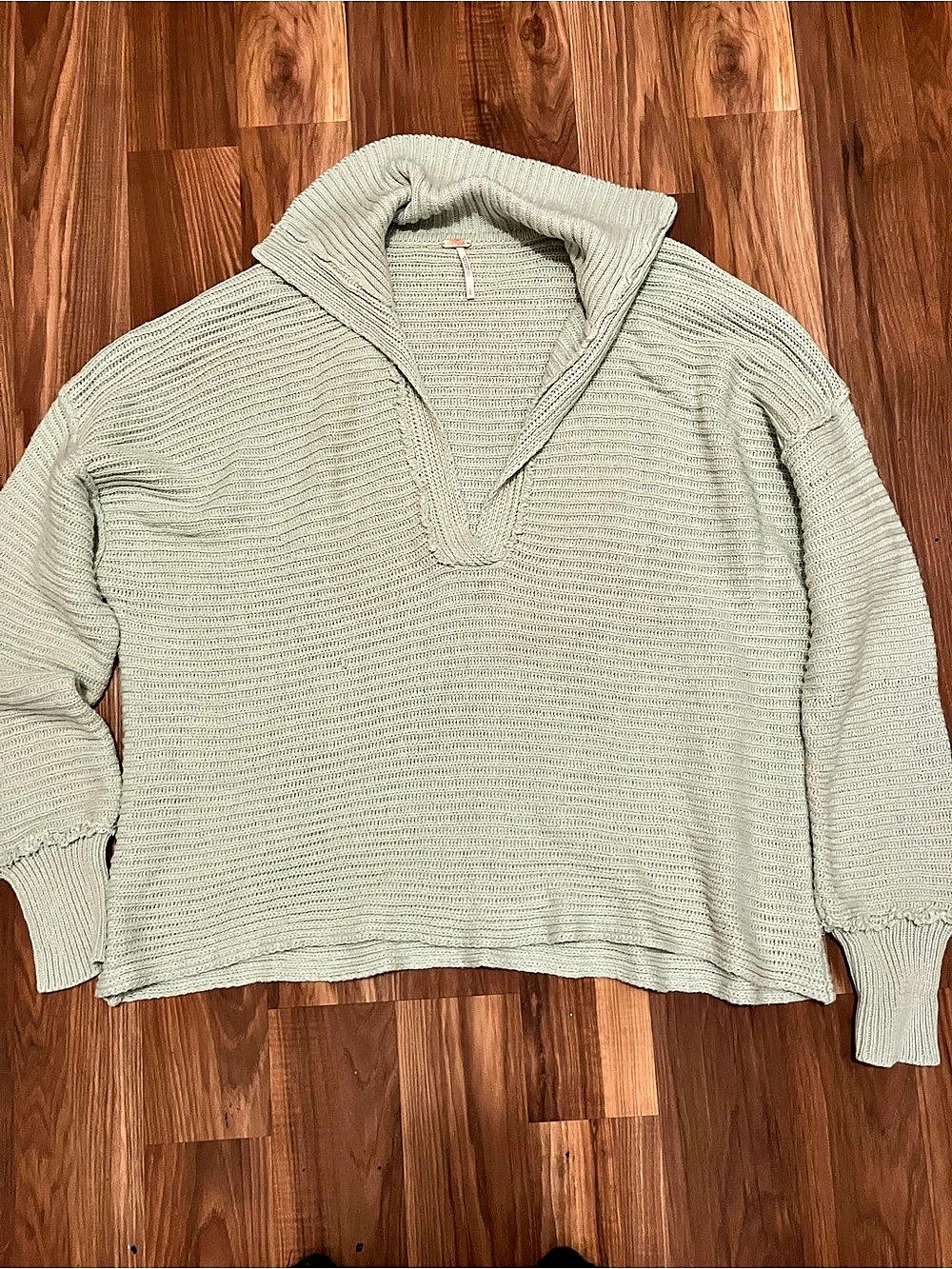 Free People See Me V-Neck Knit Pullover Green Large